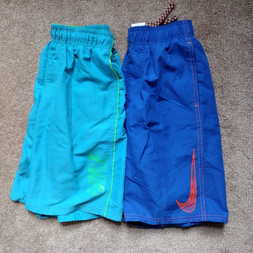 Nike swim trunks shorts boy's size M (9-11)